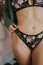 Charger l'image dans la galerie, Fleur de minuit - Thong