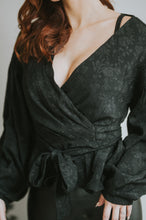 Charger l'image dans la galerie, Chemisier Jacquard Noir